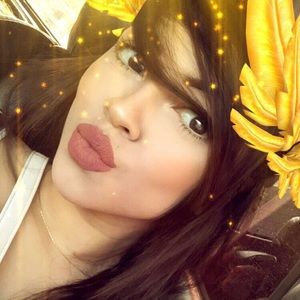 Meet your Posher, Ashly